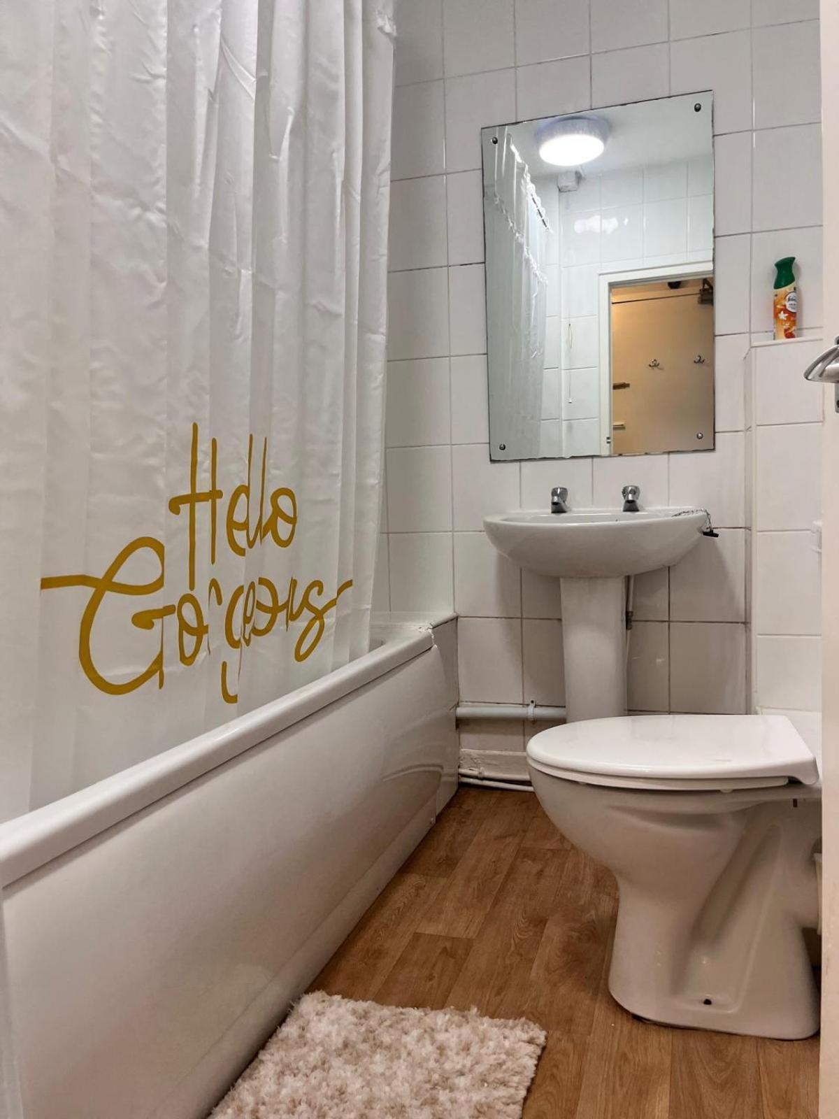 One Bedroom Apartment- Bec Chambers Ls Accommodatie bij particulieren